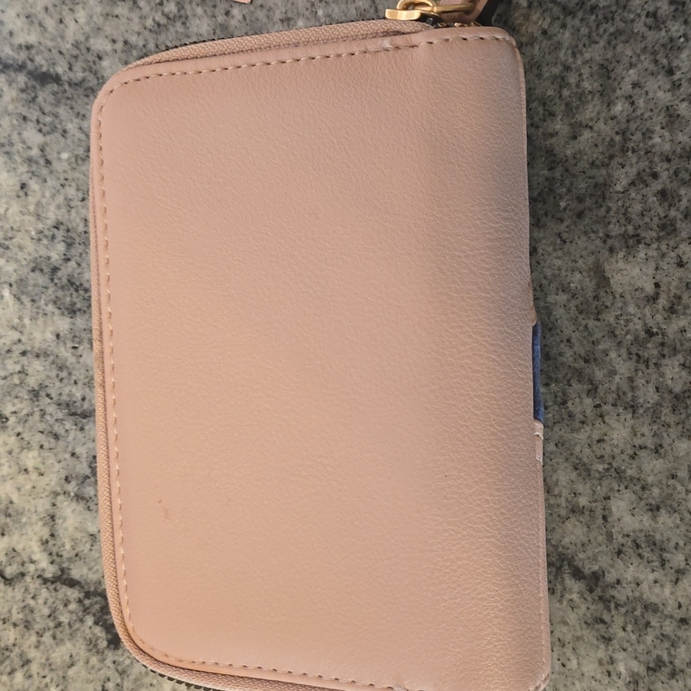 Juicy Couture Retro Vibe Double Compartment Medium Zip Around Wallet - Picture 2 of 10
